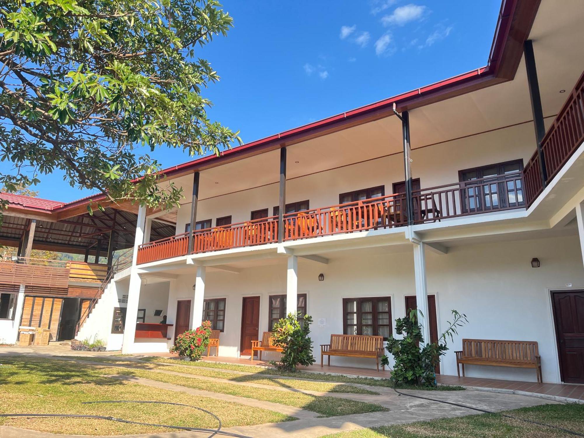 Sanhak Guesthouse 1 Ban Nahin-Nai المظهر الخارجي الصورة