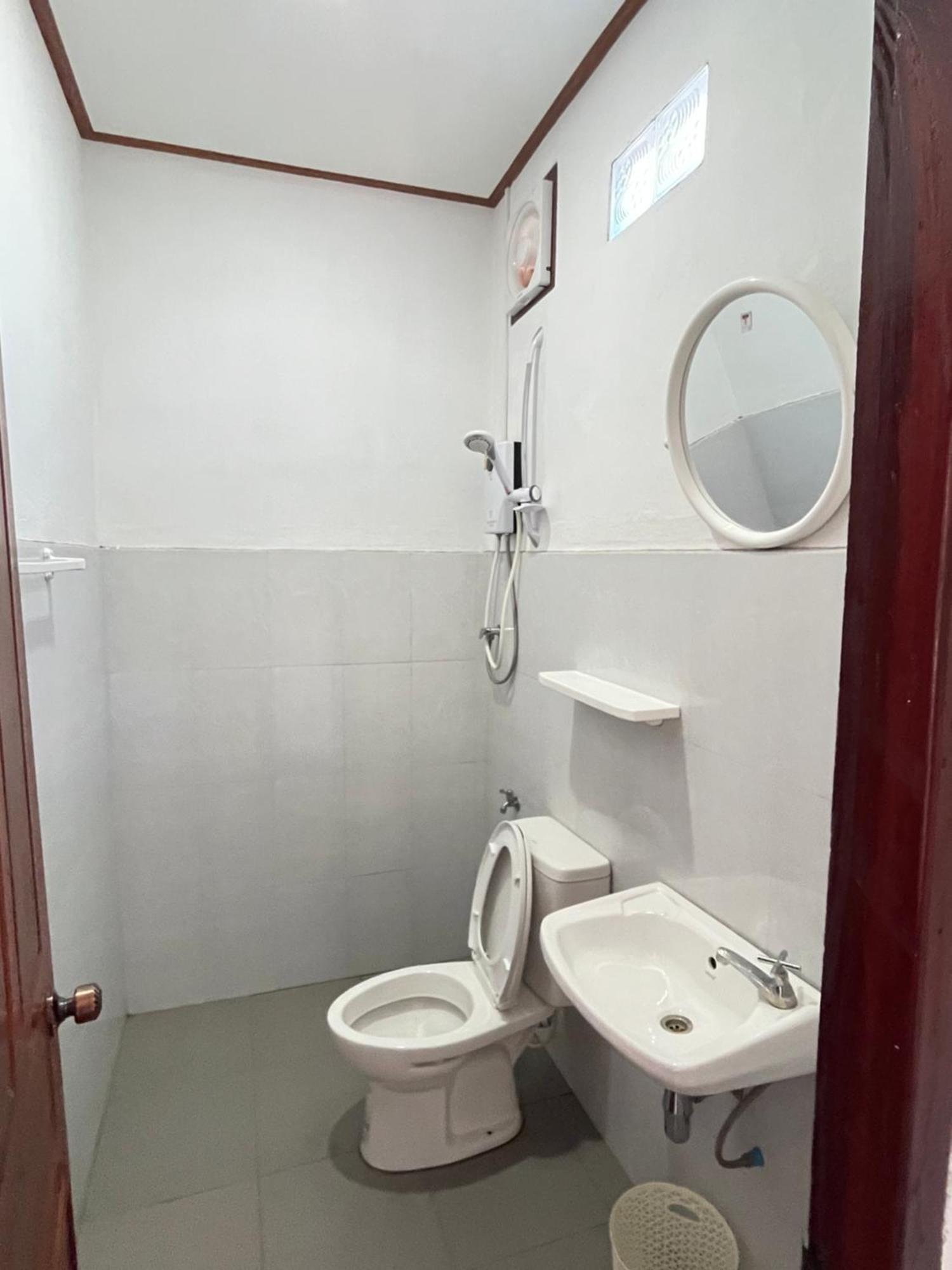Sanhak Guesthouse 1 Ban Nahin-Nai المظهر الخارجي الصورة